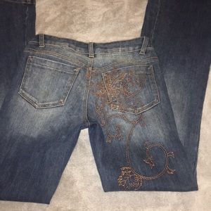 Cache Design on back Jeans